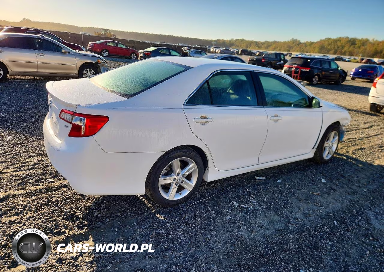 2014 Toyota Camry Se VIN:4T1BF1FK4EU466788 - 3