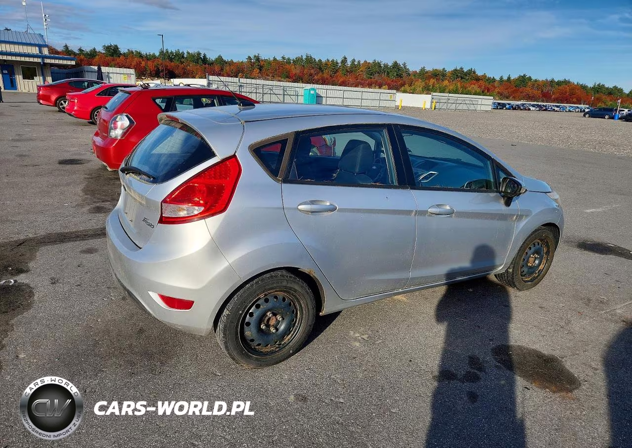 2013 Ford Fiesta Se VIN:3FADP4EJ3DM173607 - 3