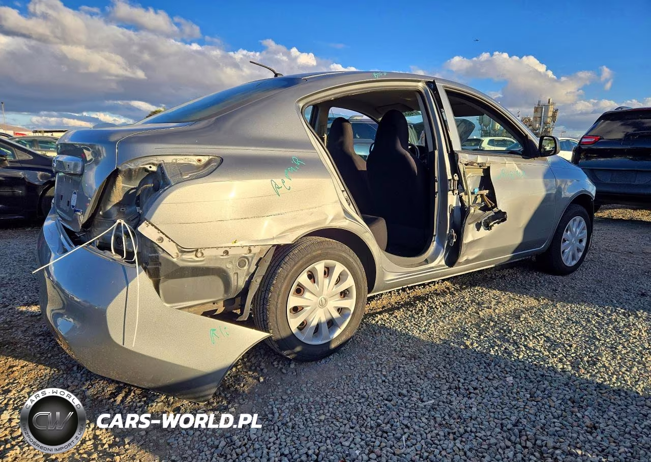 2013 Nissan Versa 1.6 S VIN:3N1CN7AP7DL875607 - 3