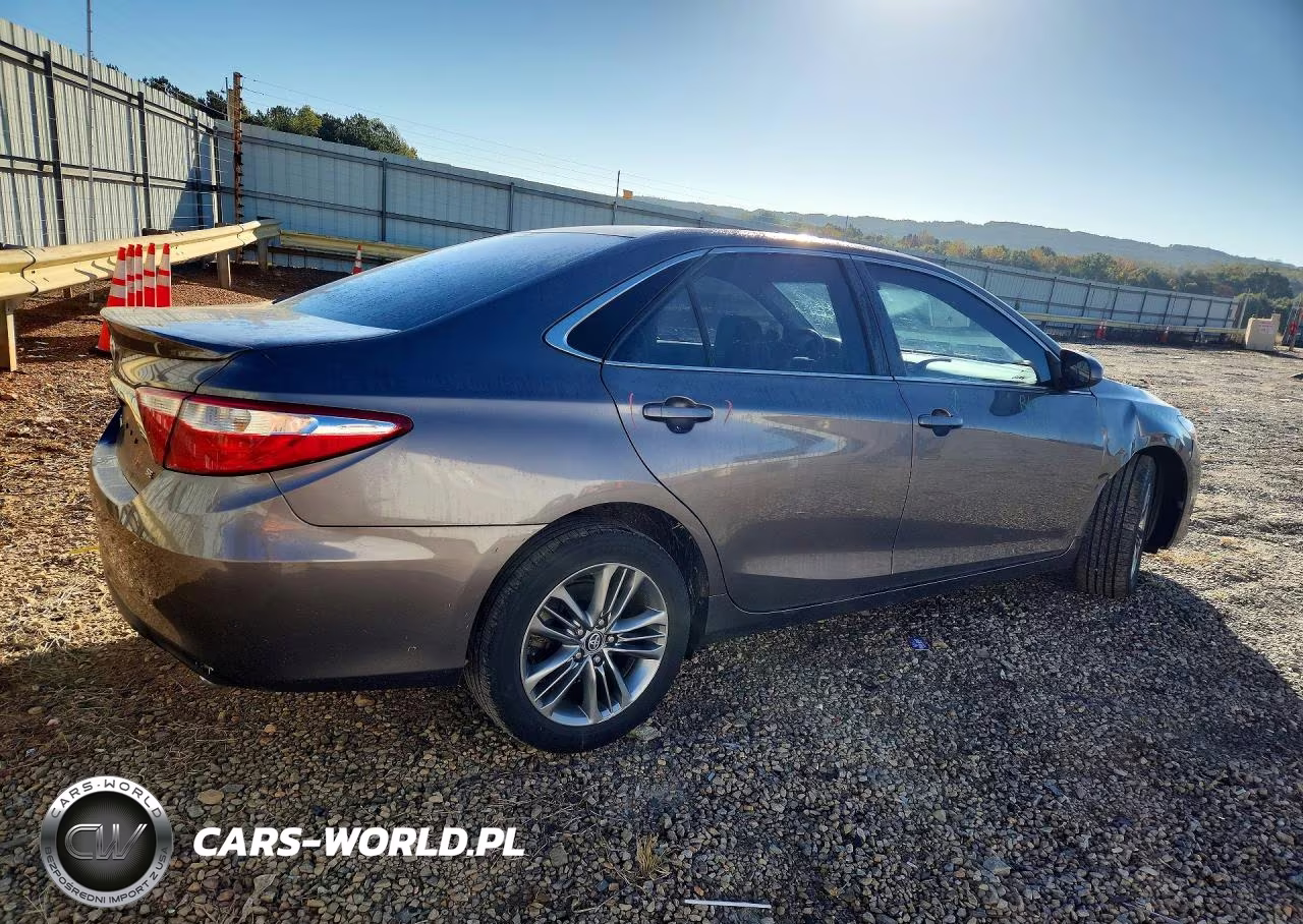 2017 Toyota Camry Se VIN:4T1BF1FK3HU354410 - 3