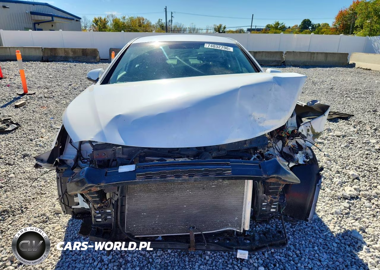 2015 Hyundai Sonata Sport VIN:5NPE34AF3FH043704 - 5