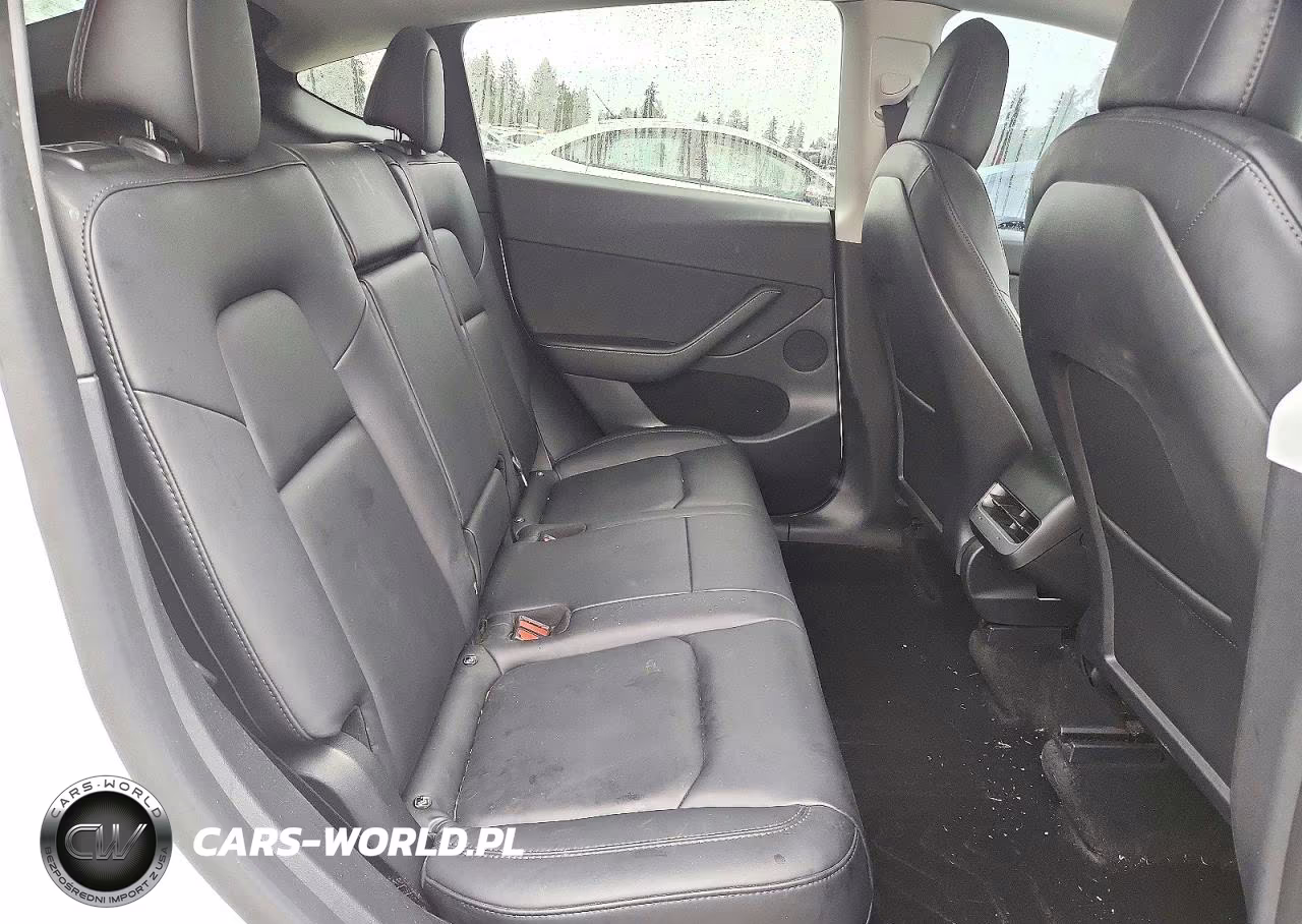 2022 Tesla Model Y VIN:7SAYGDEF0NF545713 - 11