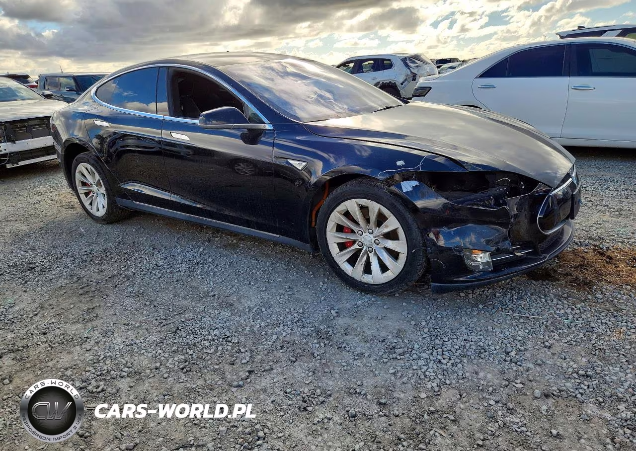 2015 Tesla Model S VIN:5YJSA1E47FF117463 - 4