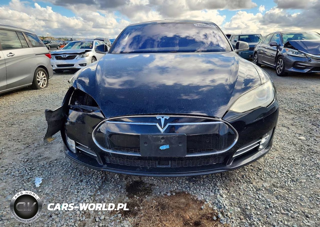 2015 Tesla Model S VIN:5YJSA1E47FF117463 - 5