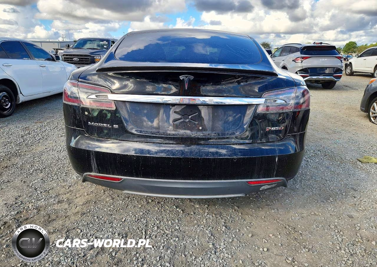 2015 Tesla Model S VIN:5YJSA1E47FF117463 - 6