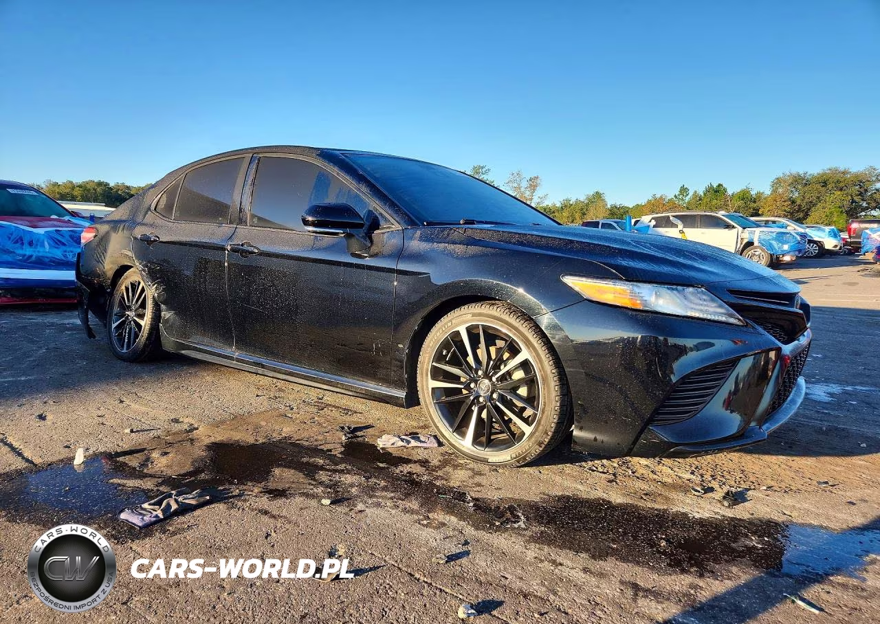 2019 Toyota Camry Xse VIN:4T1B61HKXKU787940 - 4