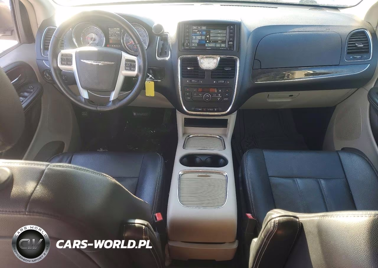 2015 Chrysler Town & Country Touring VIN:2C4RC1BG7FR626352 - 8