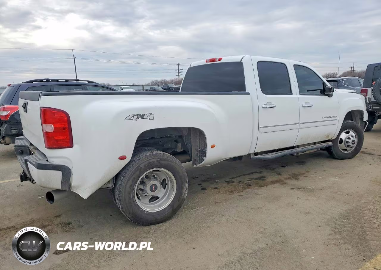 2013 GMC Sierra K3500 Denali VIN:1GT426C80DF181166 - 3