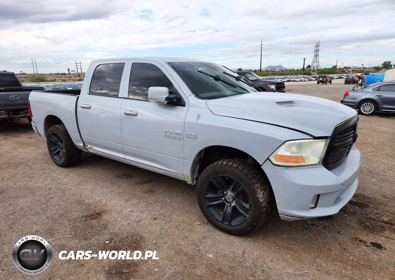 2017 Ram 1500 Sport VIN:1C6RR7MT7HS786834 - 4