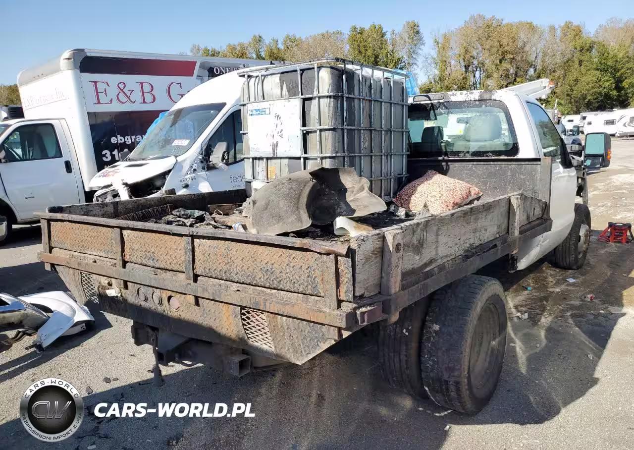 2015 Ford F350 Super Duty VIN:1FDRF3G61FED50715 - 3
