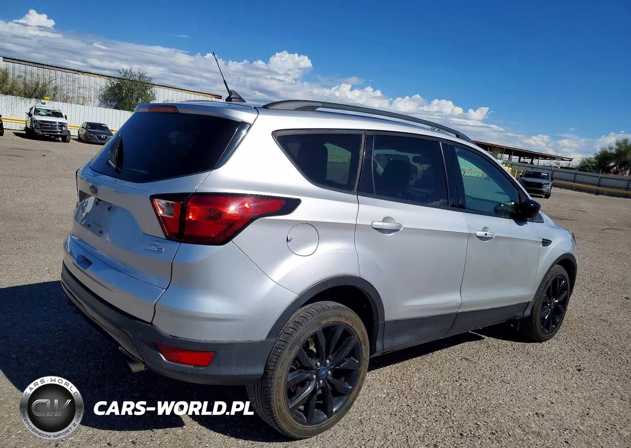 2019 Ford Escape Se VIN:1FMCU9GD8KUA64387 - 3