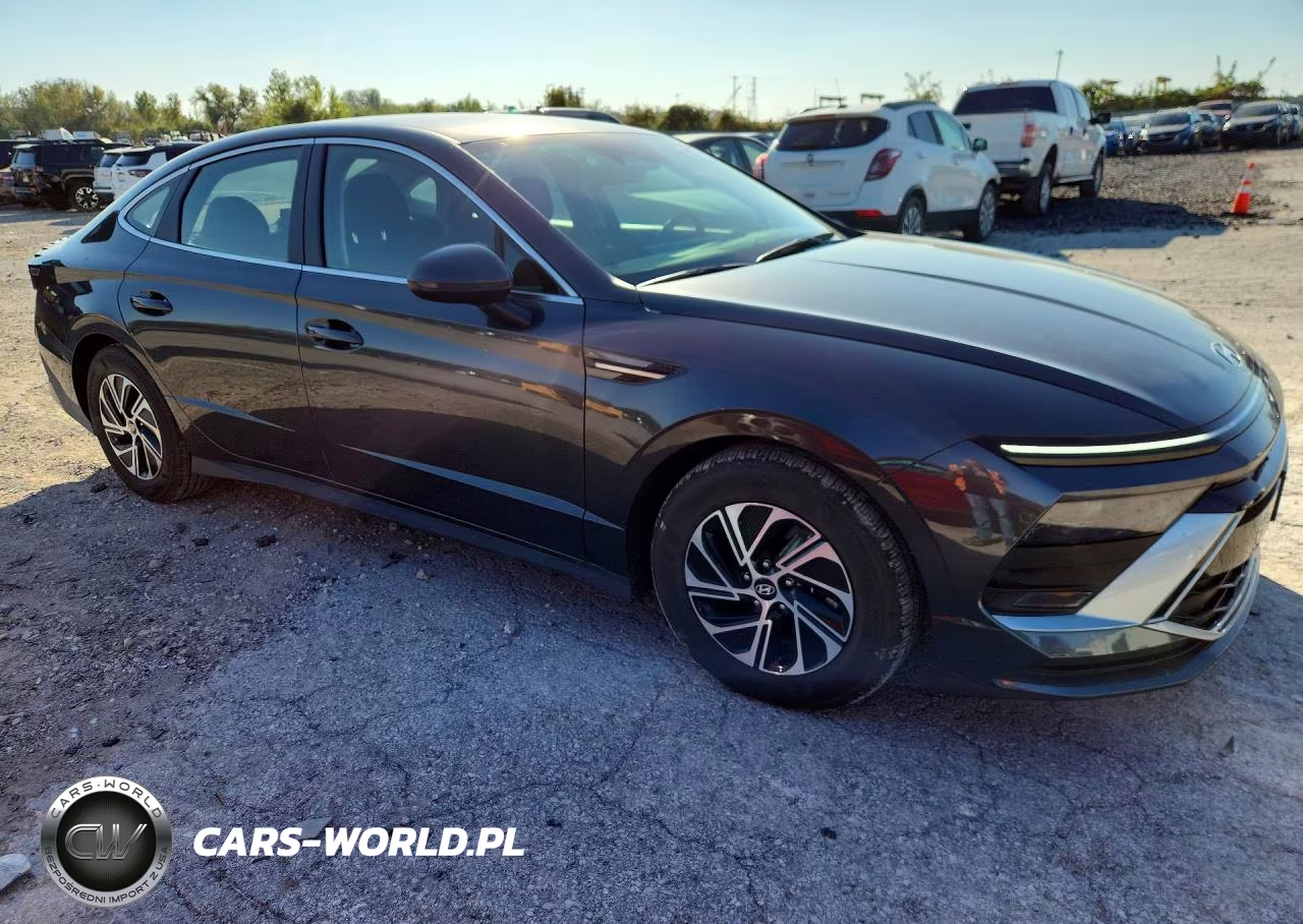 2026 Hyundai Sonata Hybrid Blue VIN:KMHL24JJ3TA177089 - 4
