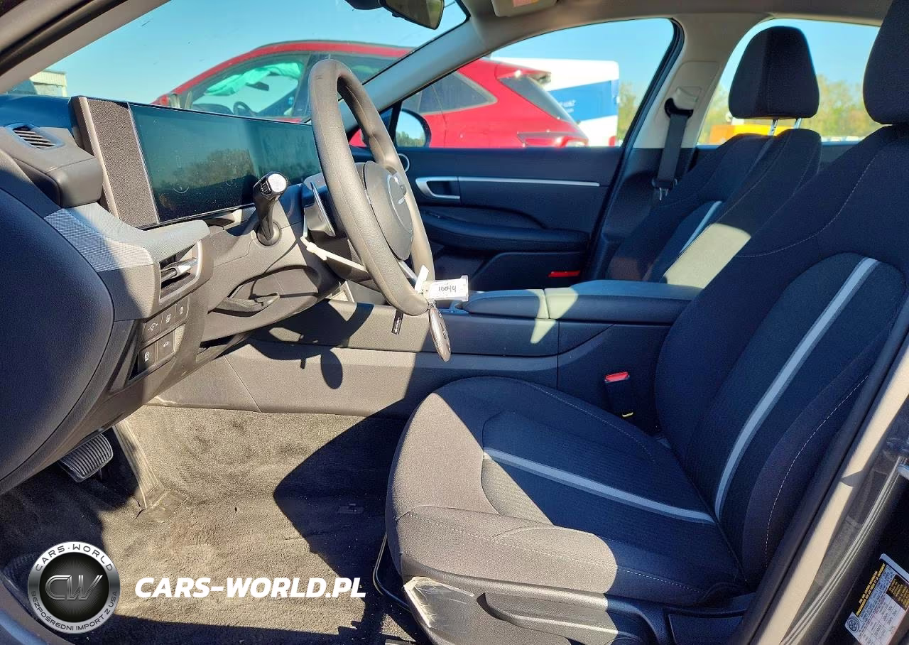 2026 Hyundai Sonata Hybrid Blue VIN:KMHL24JJ3TA177089 - 7