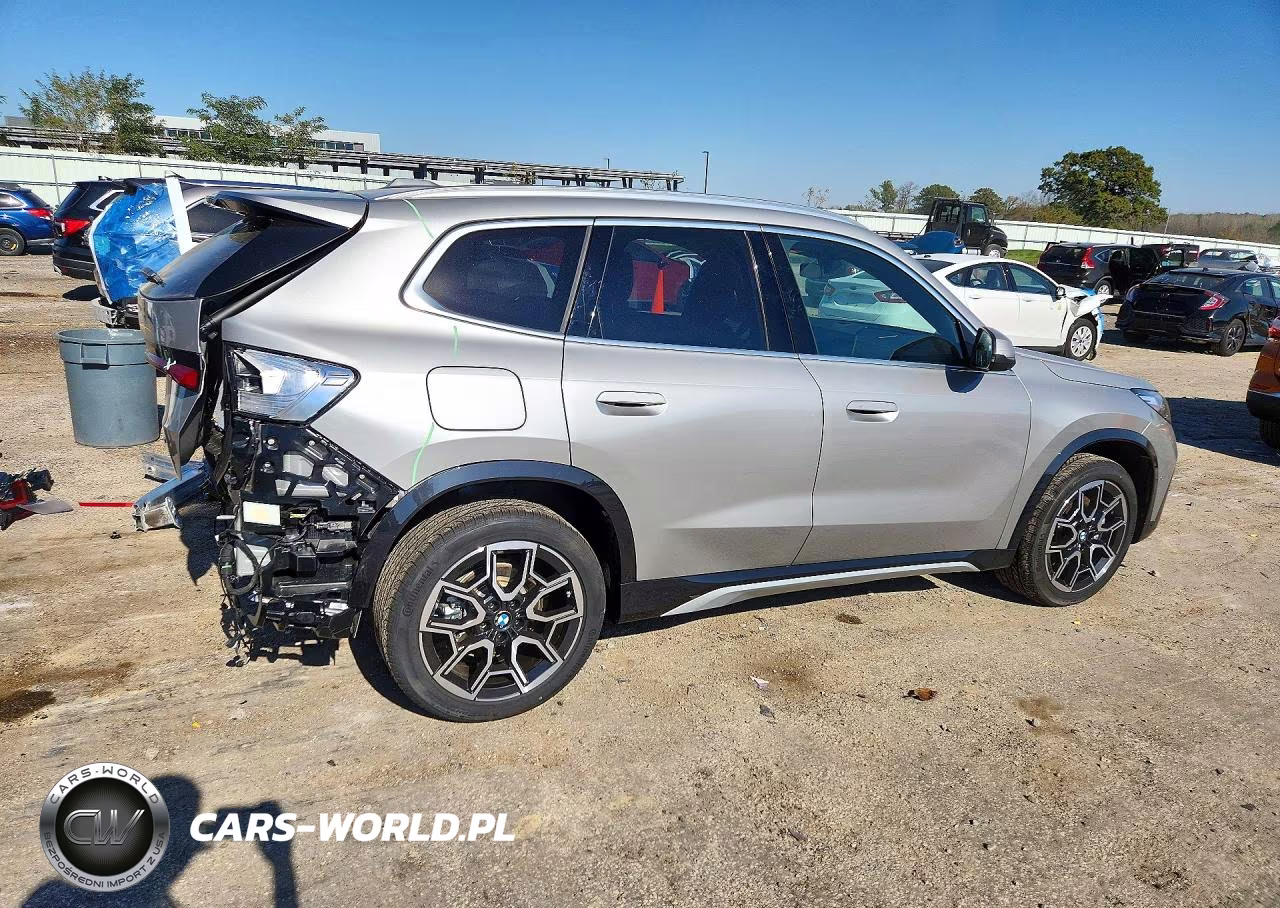 2026 BMW X1 xDrive28I VIN:WBX73EF0XT5602926 - 3