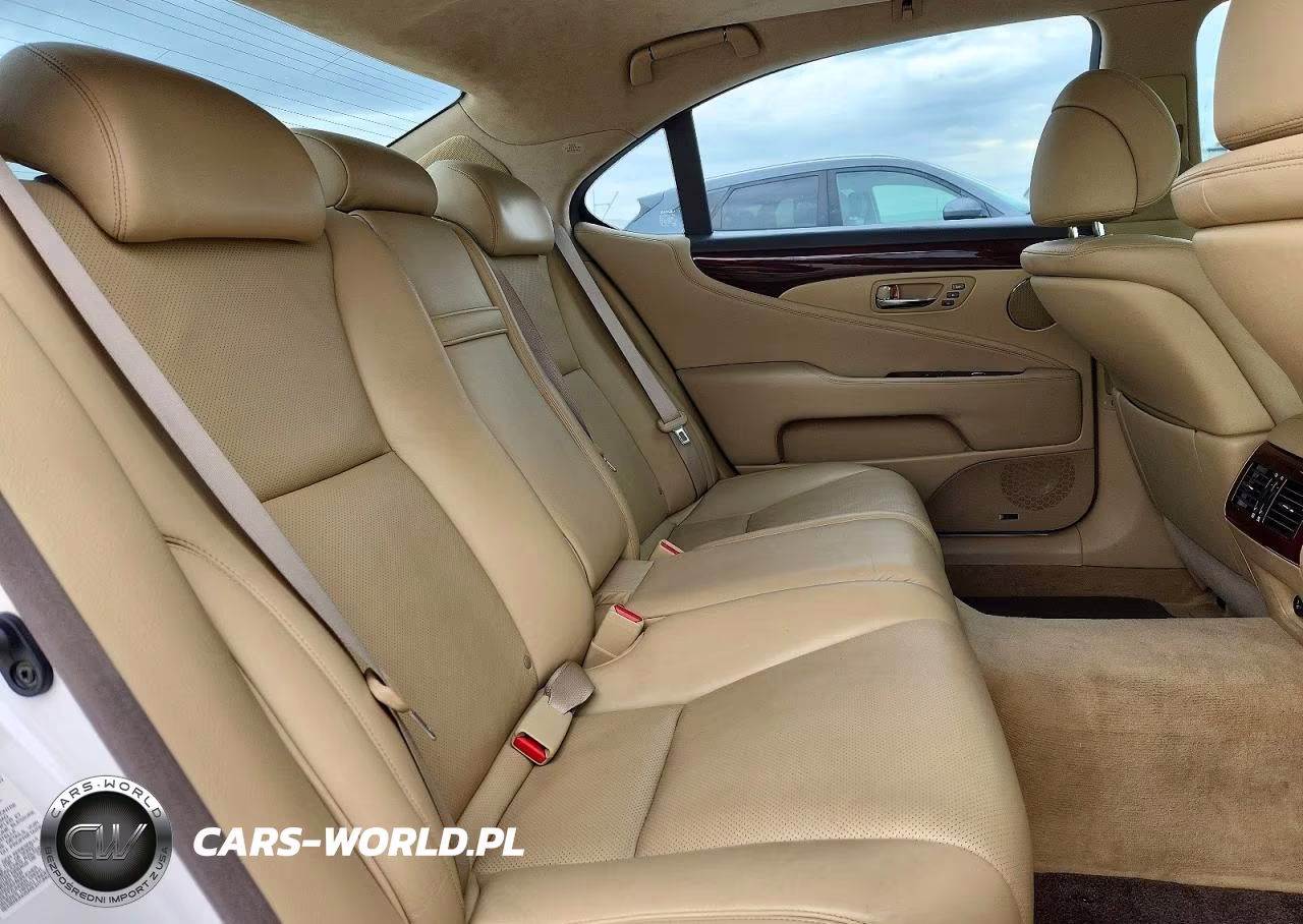 2007 Lexus Ls 460L VIN:JTHGL46F375002684 - 10