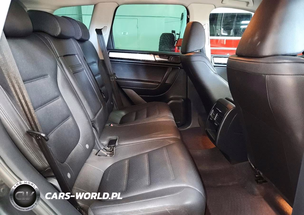 2011 Volkswagen Touareg V6 VIN:WVGFF9BP1BD000927 - 11