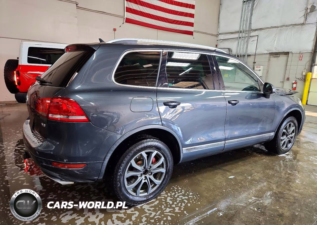 2011 Volkswagen Touareg V6 VIN:WVGFF9BP1BD000927 - 3