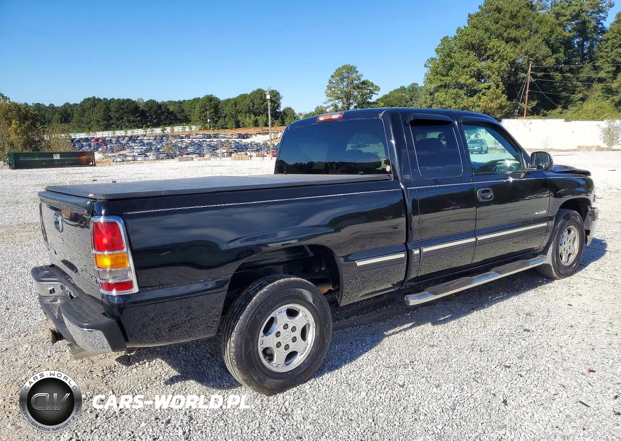 2002 Chevrolet Silverado C1500 VIN:2GCEC19T821122161 - 3