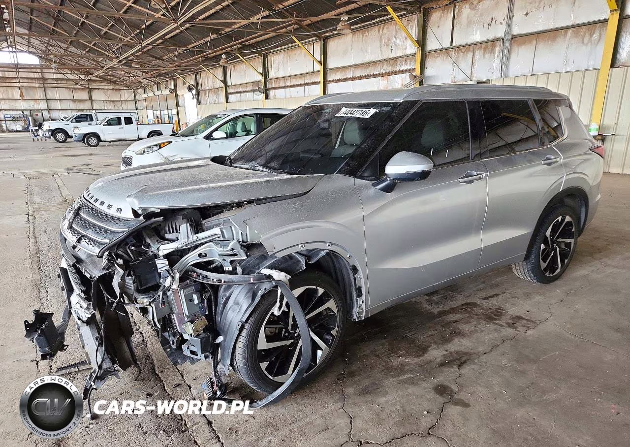 2022 Mitsubishi Outlander Sel