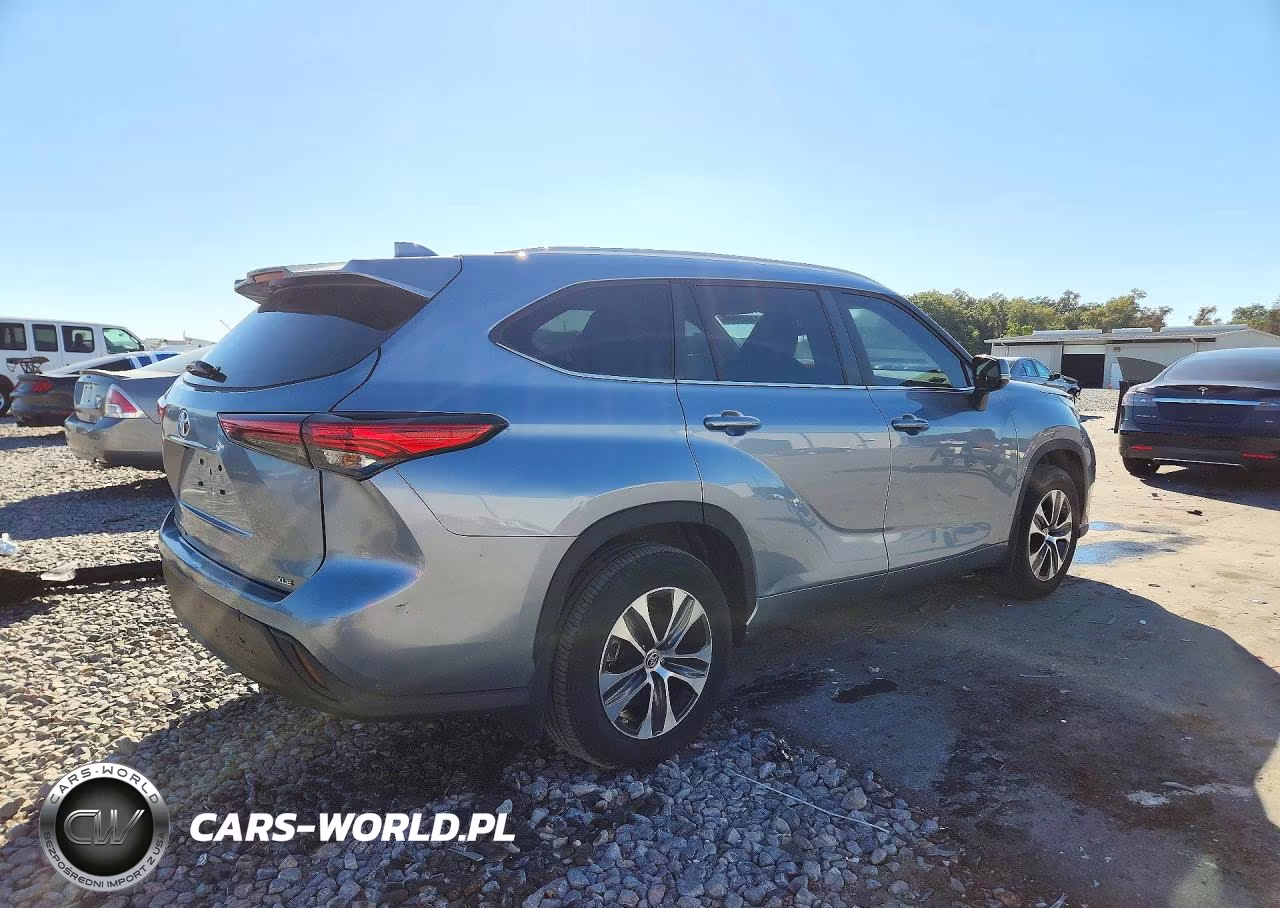 2023 Toyota Highla Xle VIN:5TDKDRAH5PS515122 - 3