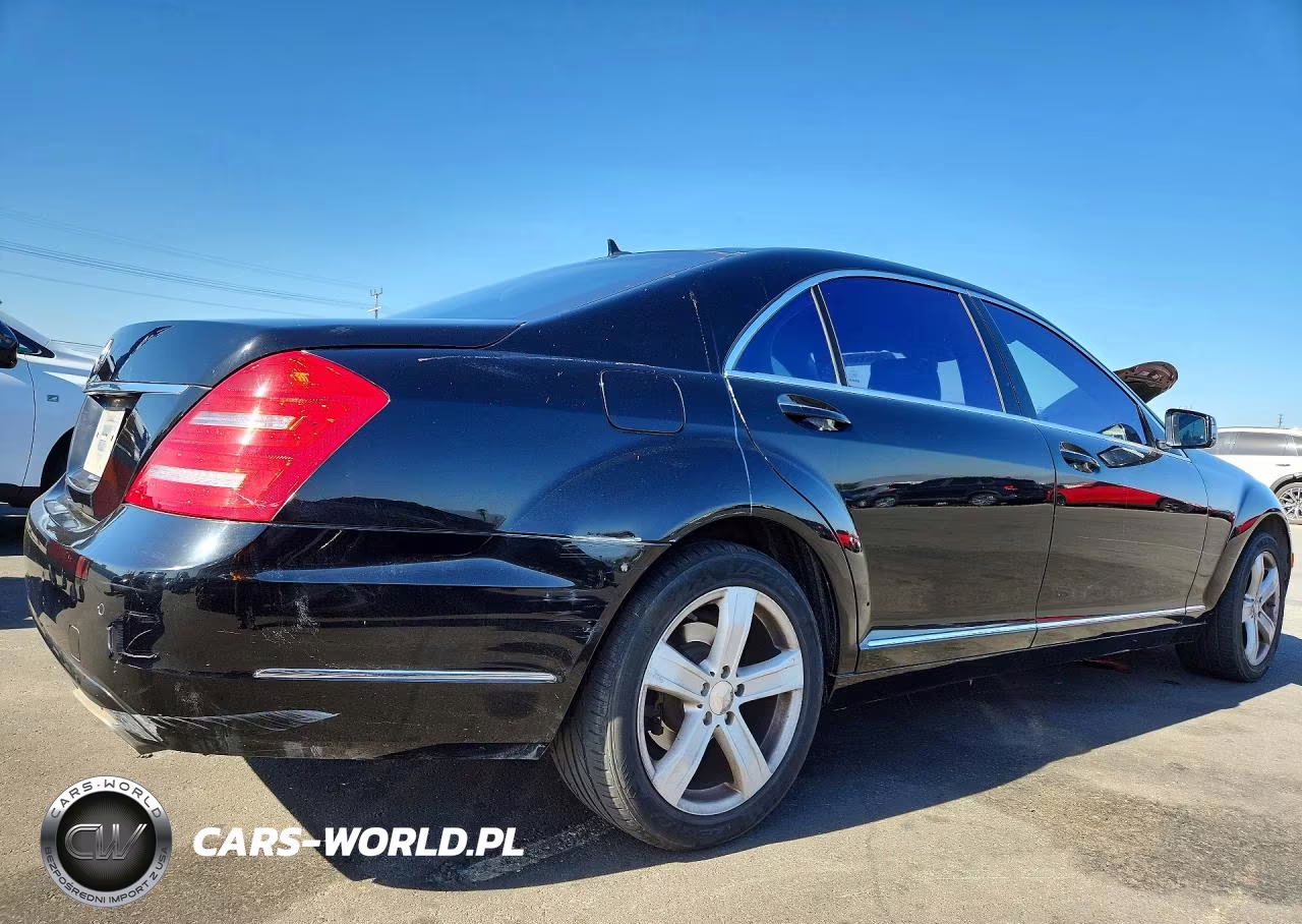 2010 Mercedes-Benz S 550 VIN:WDDNG7BB5AA322238 - 3