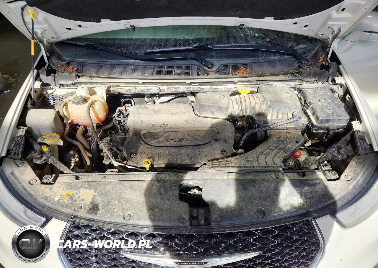 2021 Chrysler Pacifica Touring VIN:2C4RC3FG8MR511181 - 12