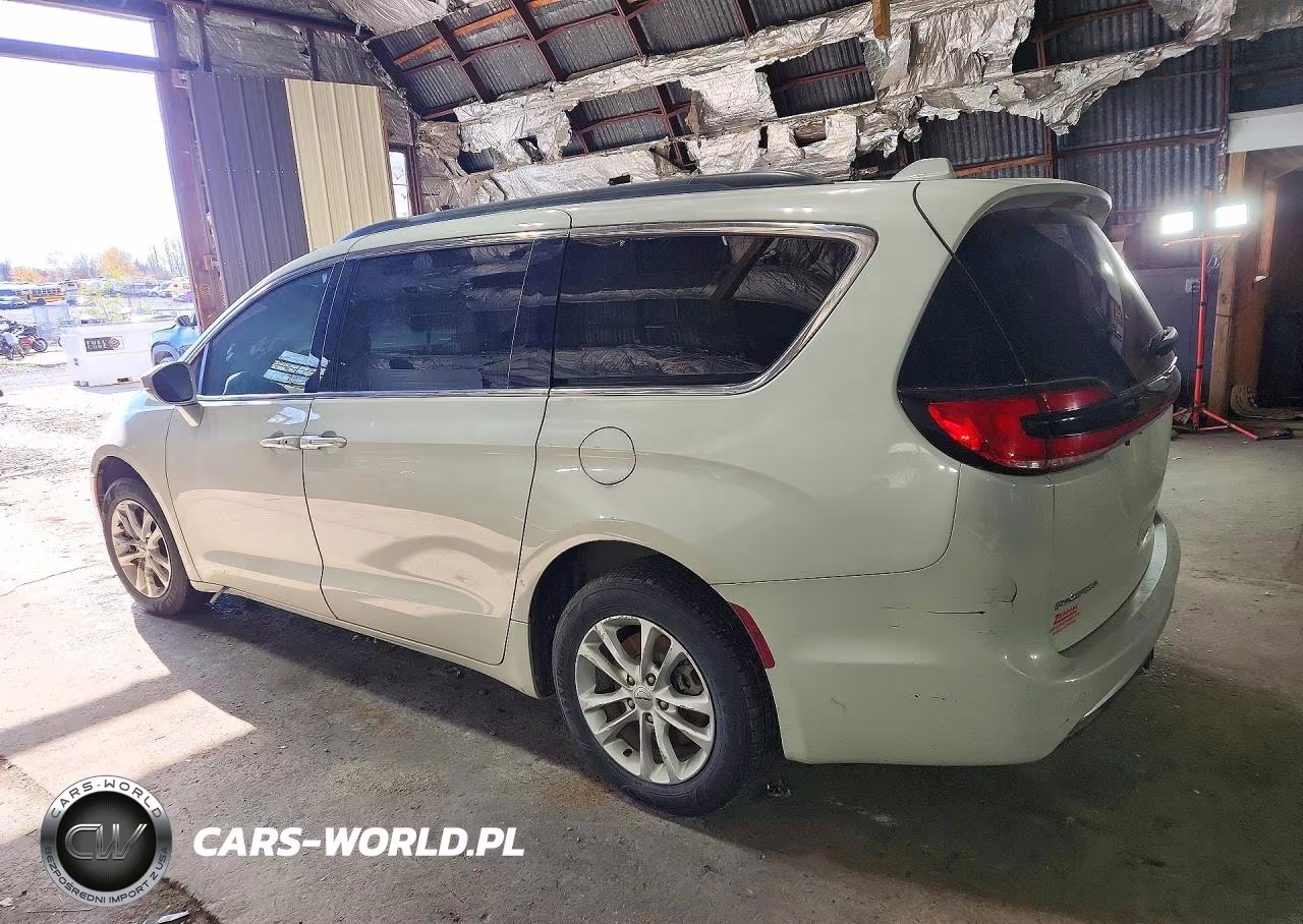 2021 Chrysler Pacifica Touring VIN:2C4RC3FG8MR511181 - 2