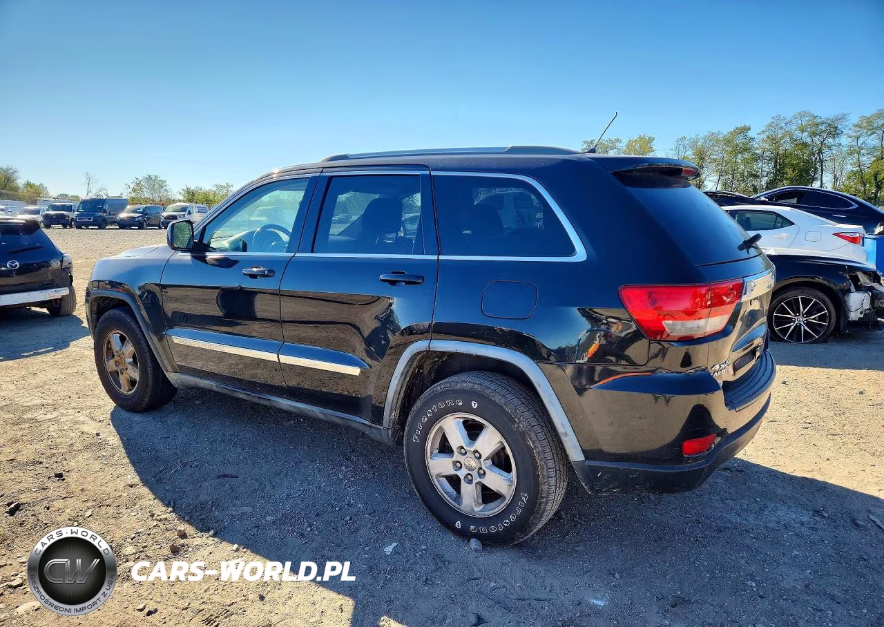 2011 Jeep Grand Cherokee Laredo VIN:1J4RR4GG5BC555240 - 2