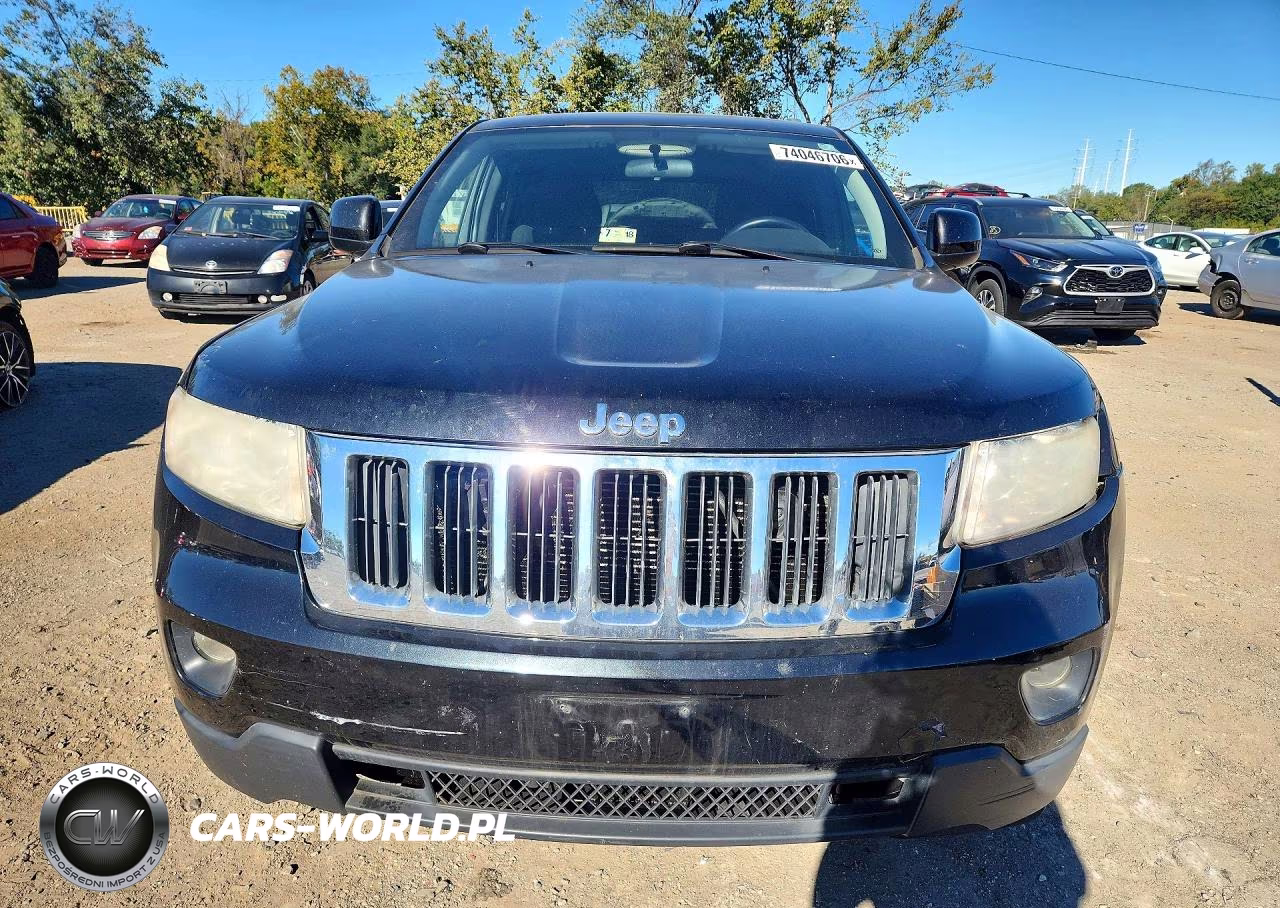2011 Jeep Grand Cherokee Laredo VIN:1J4RR4GG5BC555240 - 5