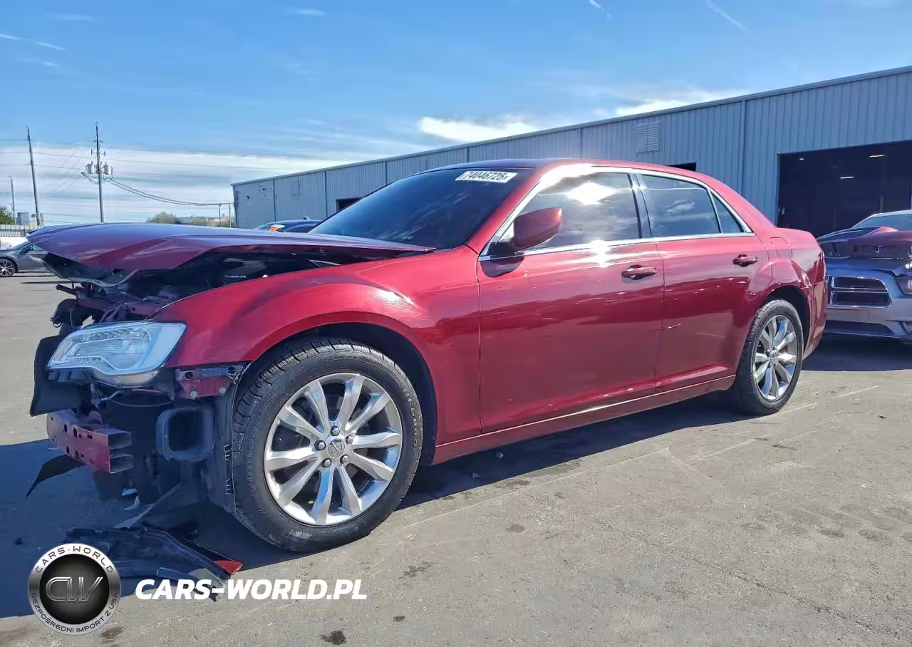 2018 Chrysler 300 Touring