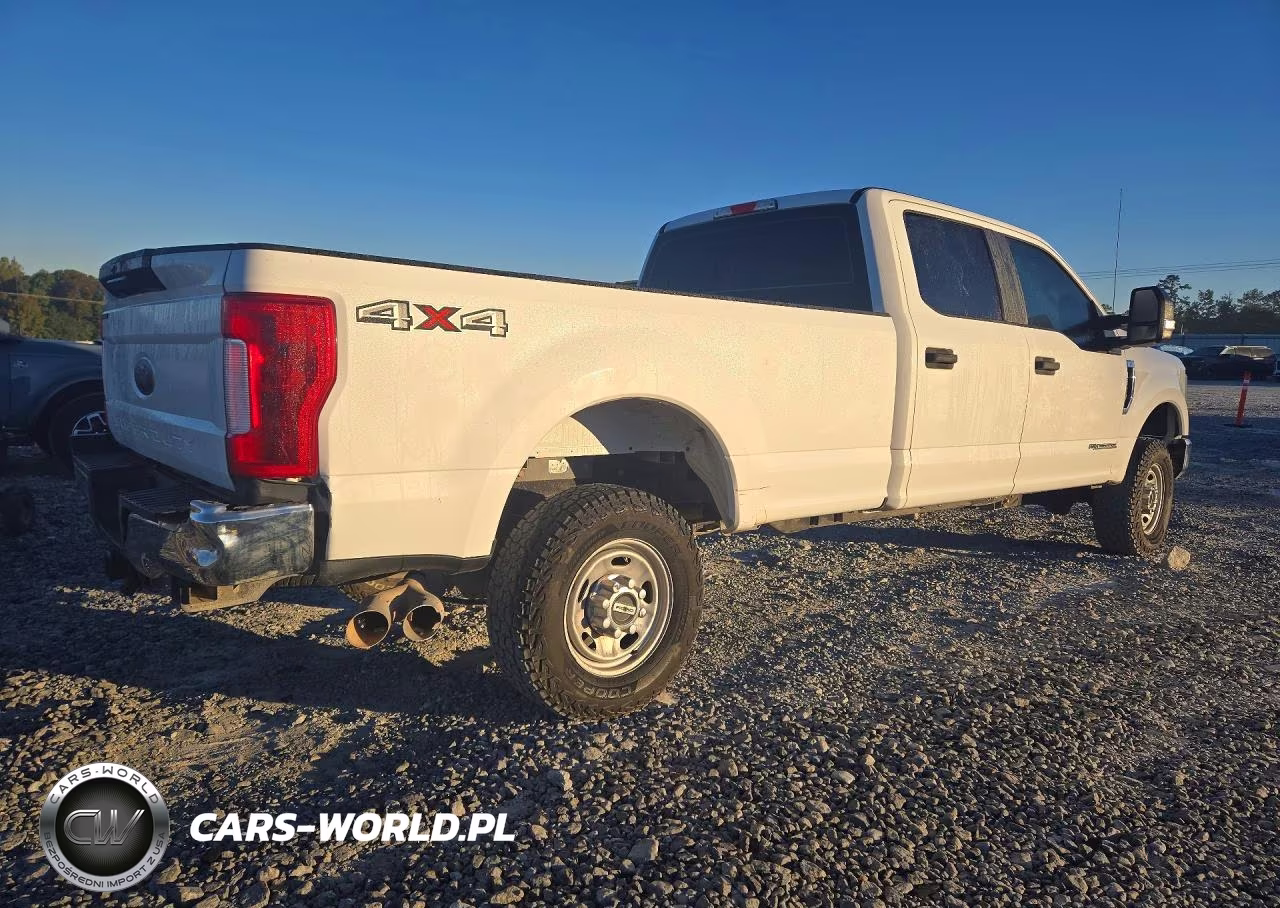 2018 Ford F250 Super Duty VIN:1FT7W2BT4JEB50245 - 3