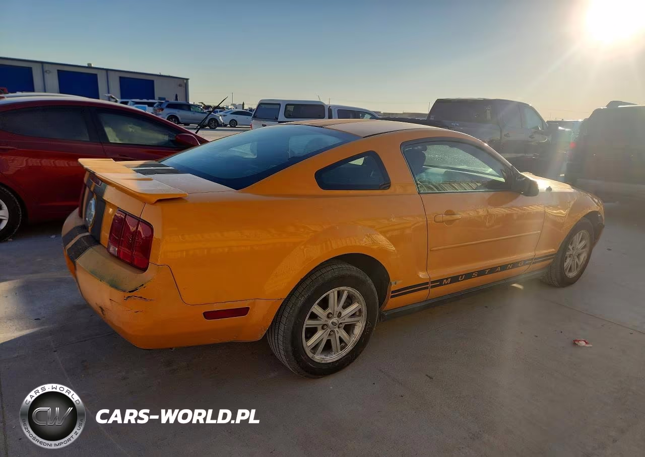 2007 Ford Mustang VIN:1ZVFT80N975210926 - 3