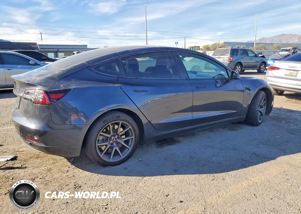 2019 Tesla Model 3 VIN:5YJ3E1EB5KF386871 - 3