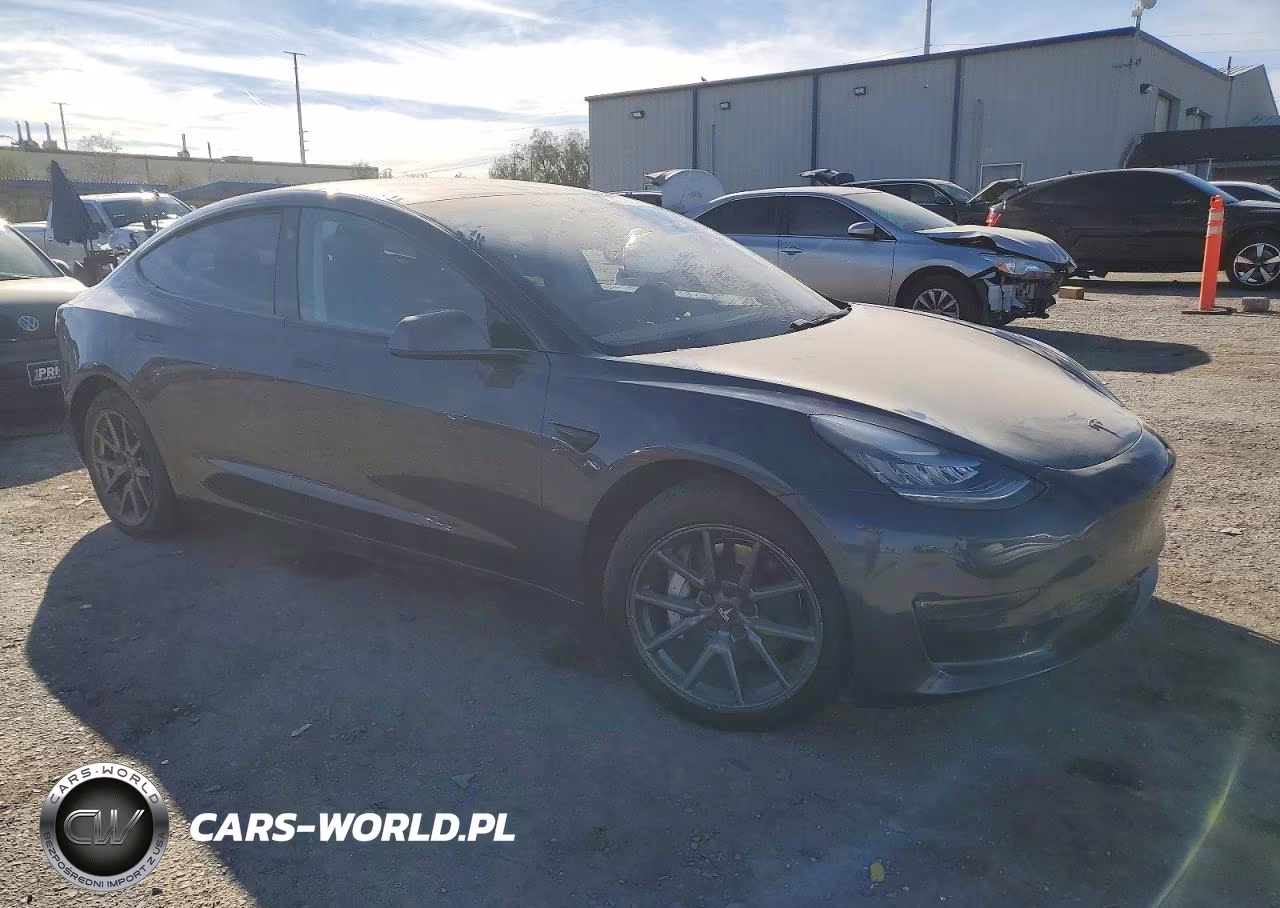 2019 Tesla Model 3 VIN:5YJ3E1EB5KF386871 - 4