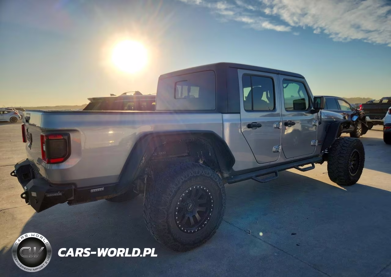2020 Jeep Gladiator Rubicon VIN:1C6JJTBG3LL162888 - 3