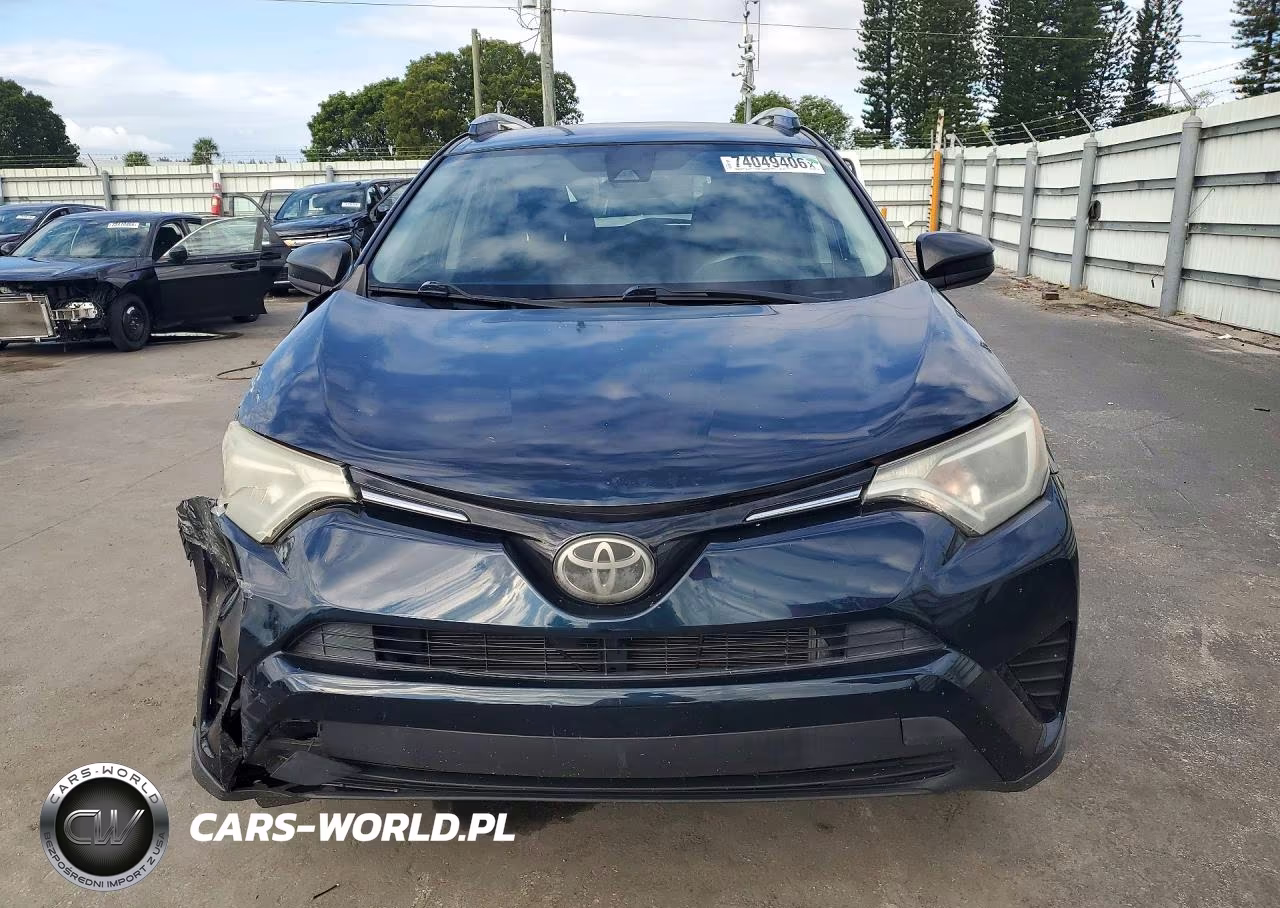 2018 Toyota Rav4 Le VIN:JTMZFREVXJJ167444 - 5