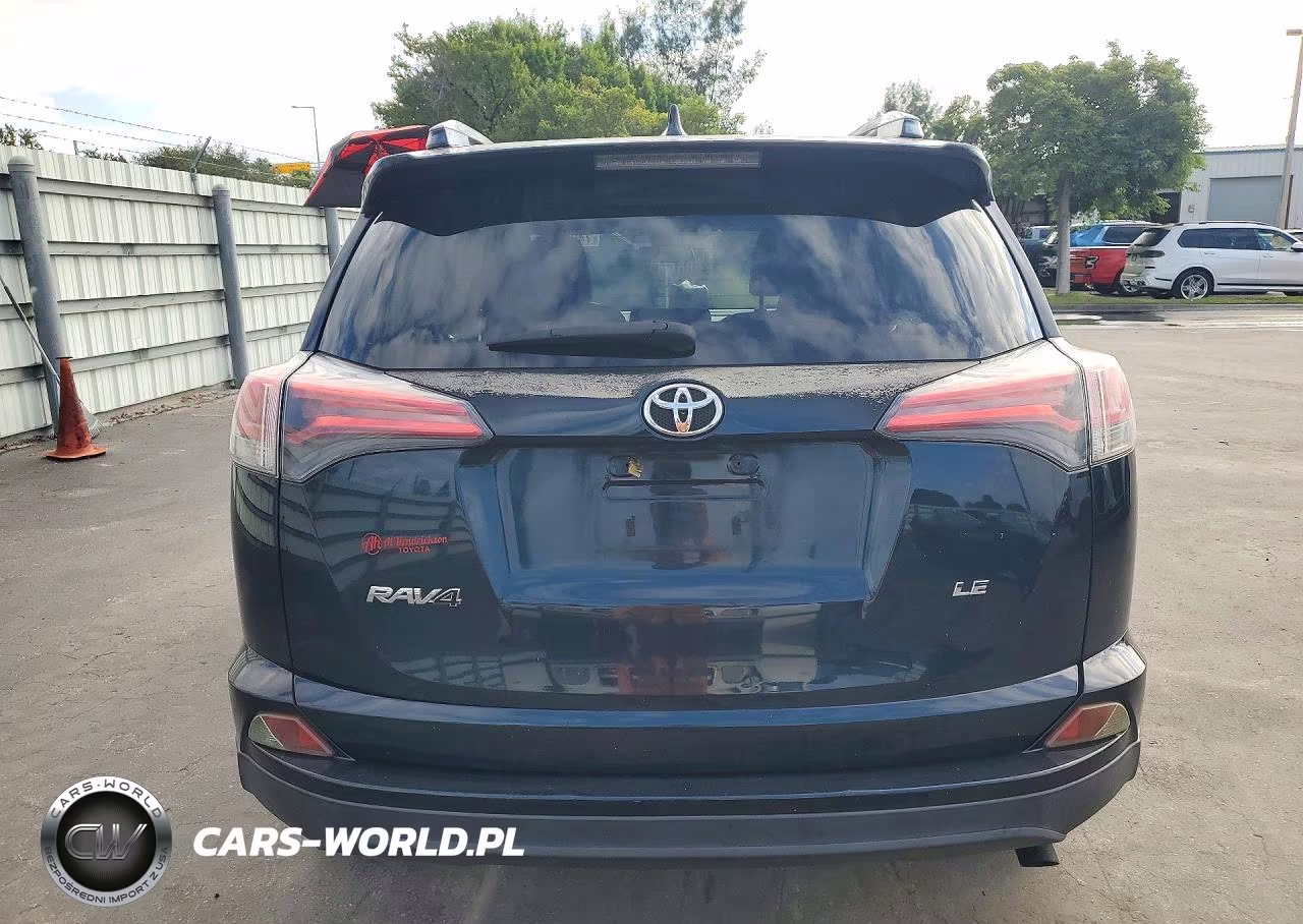 2018 Toyota Rav4 Le VIN:JTMZFREVXJJ167444 - 6