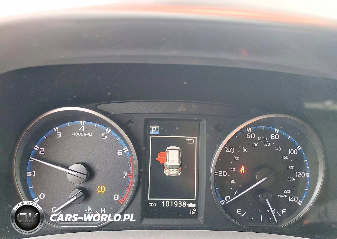 2018 Toyota Rav4 Le VIN:JTMZFREVXJJ167444 - 9
