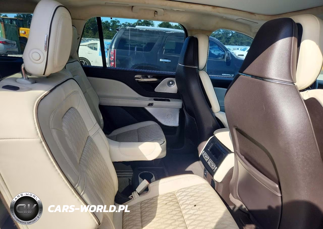 2020 Lincoln Aviator Black Label VIN:5LM5J9XC4LGL34298 - 11
