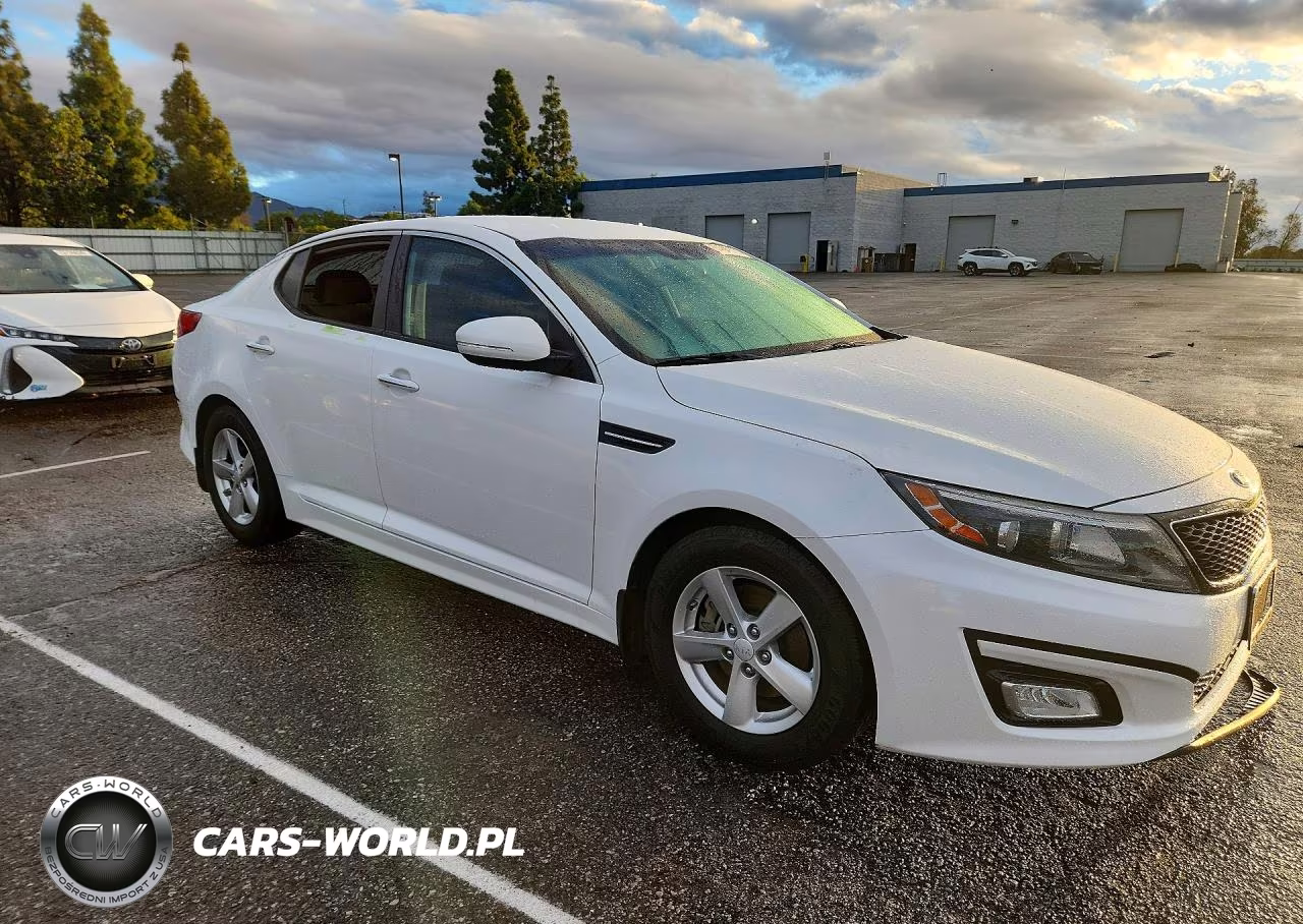2015 Kia Optima Lx VIN:KNAGM4A78F5589359 - 4