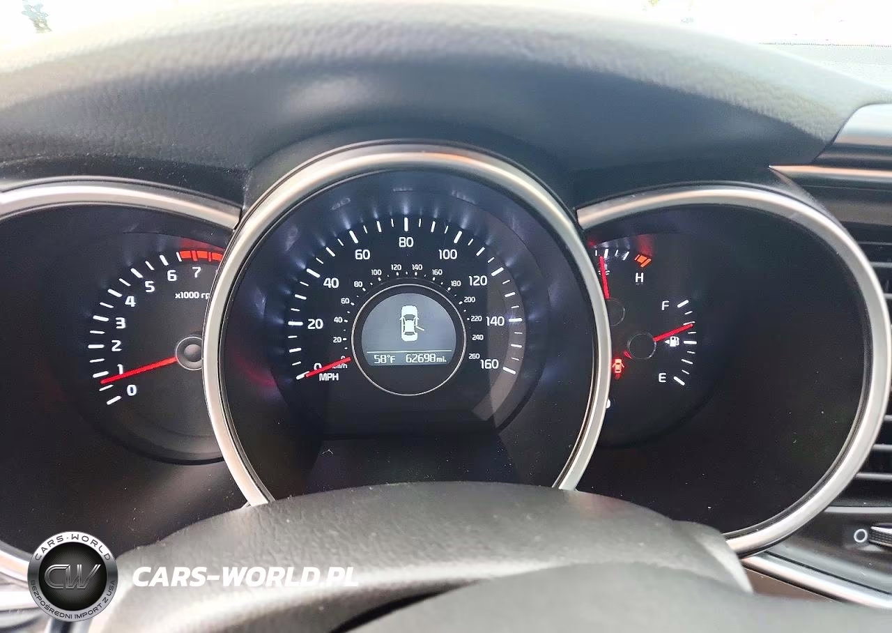 2015 Kia Optima Lx VIN:KNAGM4A78F5589359 - 9