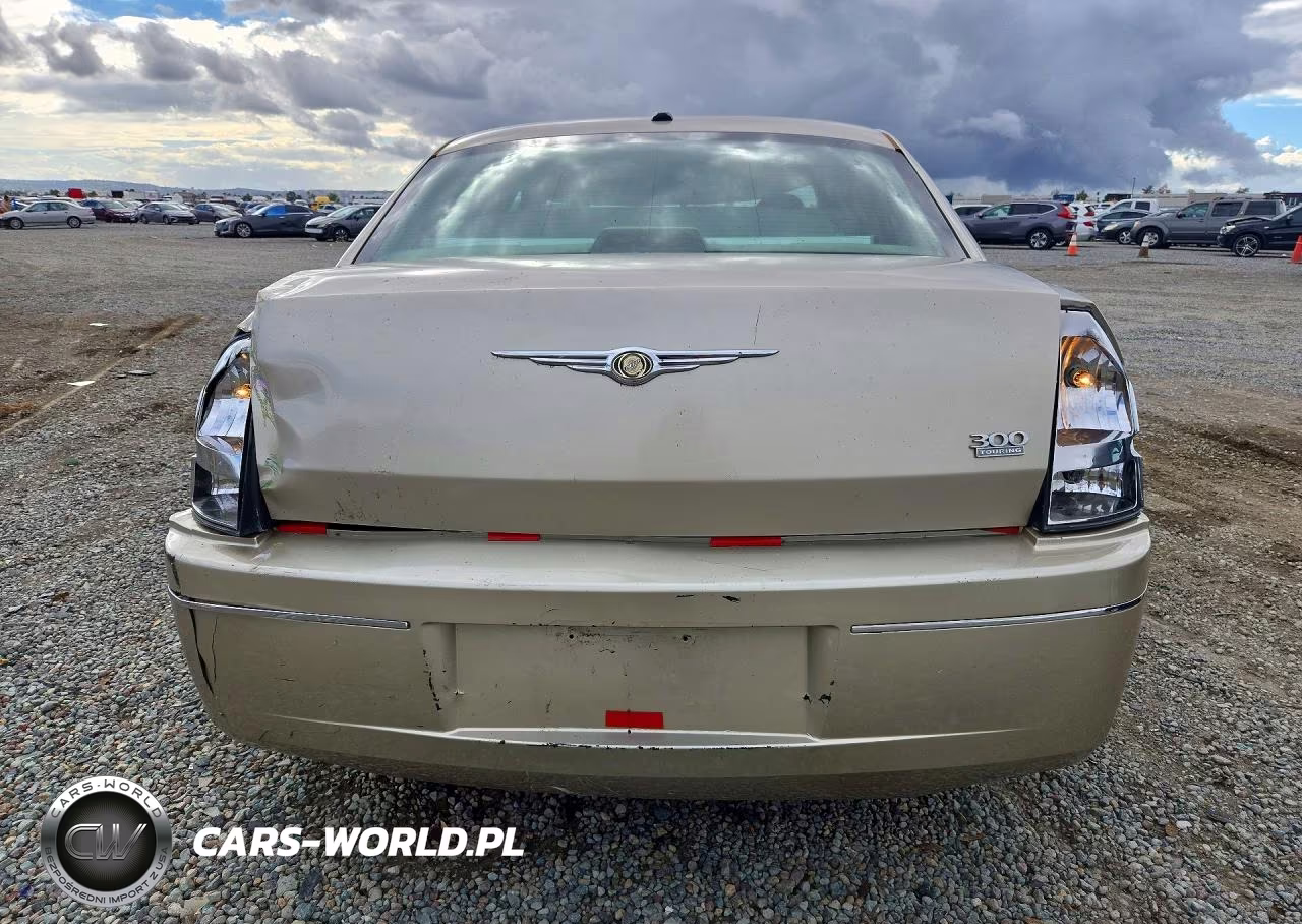2006 Chrysler 300 Touring VIN:2C3KA53G26H404499 - 6