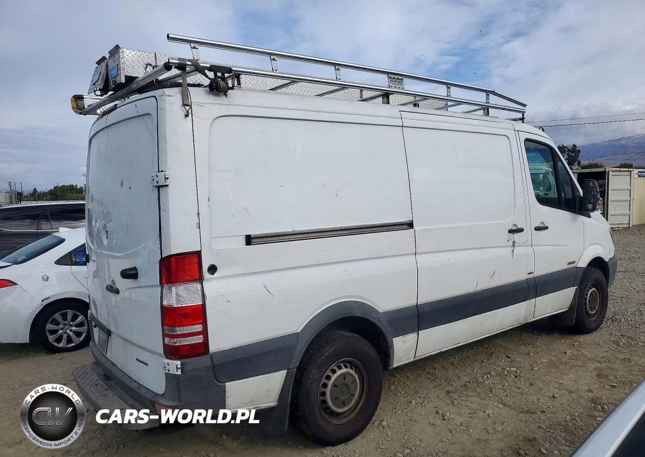 2014 Mercedes-Benz Sprinter 2500 VIN:WD3PE7CC1E5849914 - 3