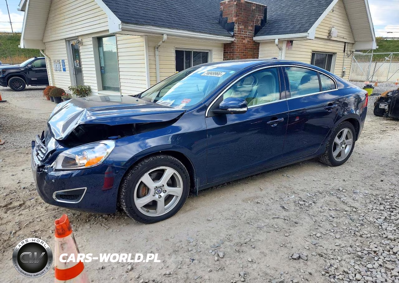 2012 Volvo S60 T5 VIN:YV1622FSXC2122991 - 1