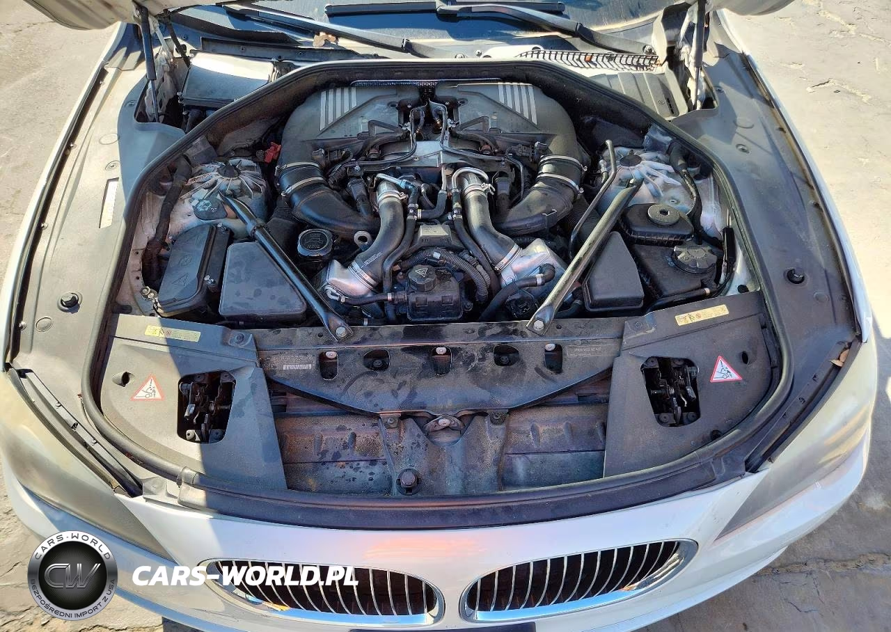 2009 BMW 750 Li VIN:WBAKB83519CY60202 - 11