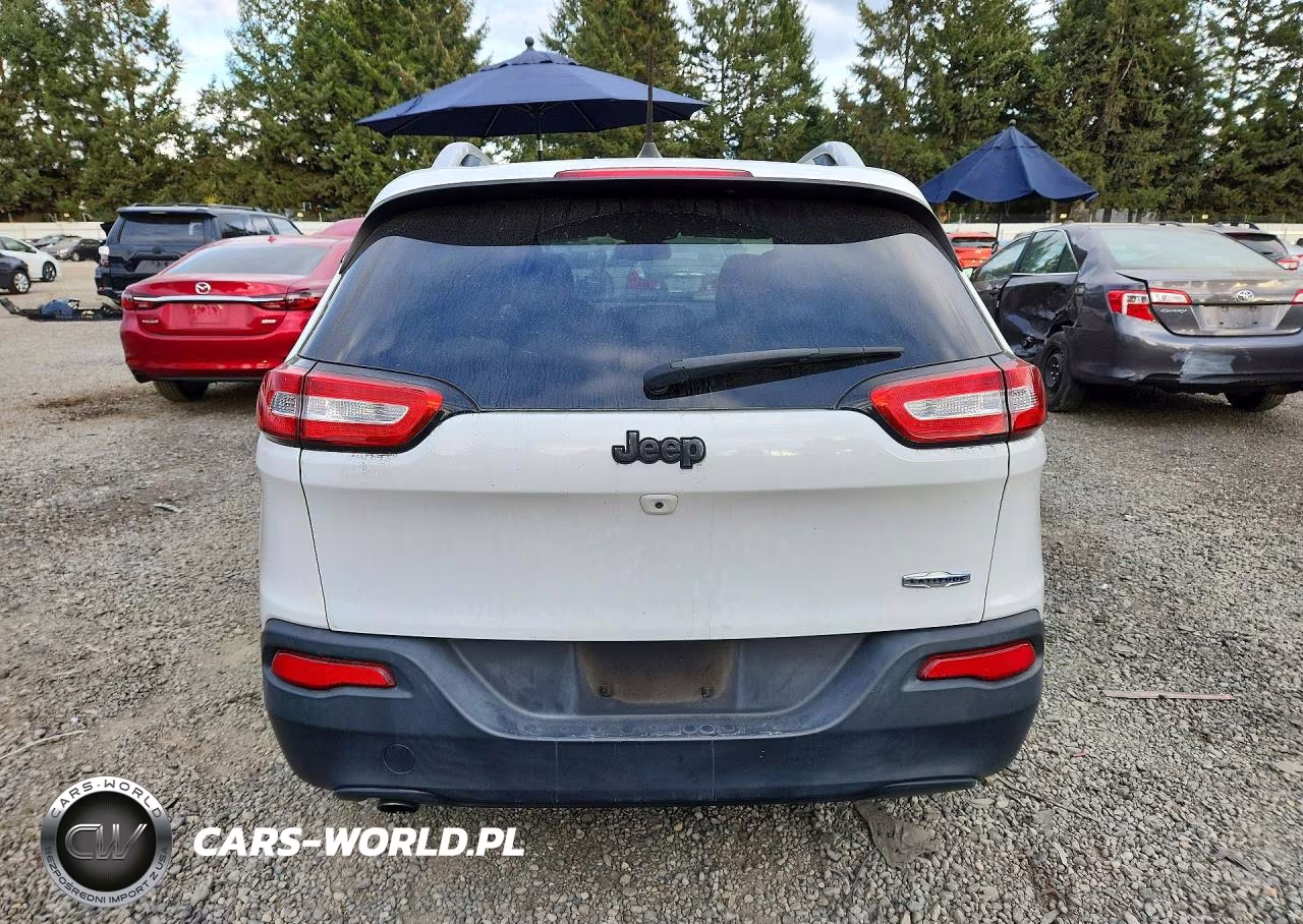 2017 Jeep Cherokee Latitude VIN:1C4PJLCB0HW547918 - 6