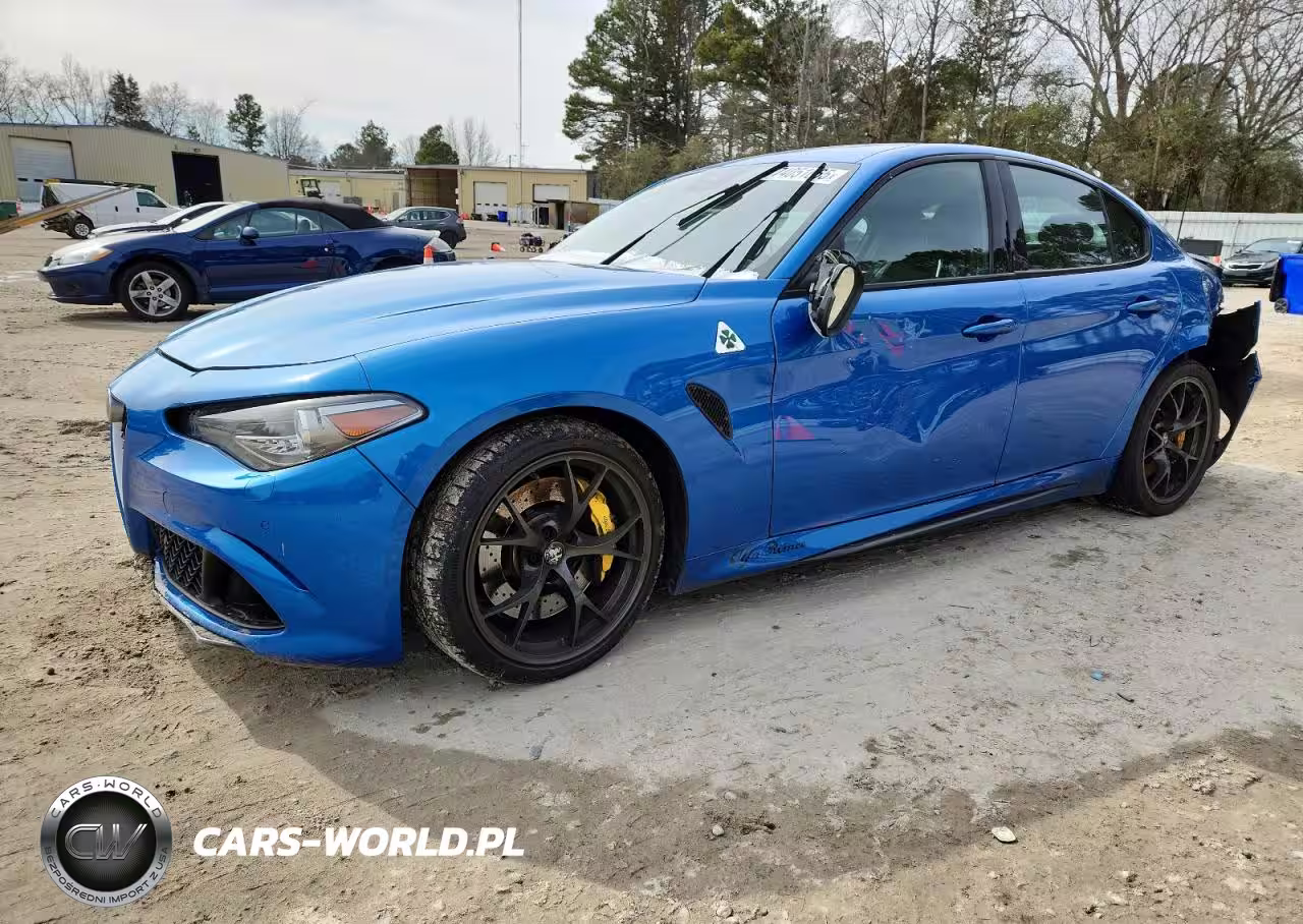 2017 Alfa Romeo Giulia Quadrifoglio