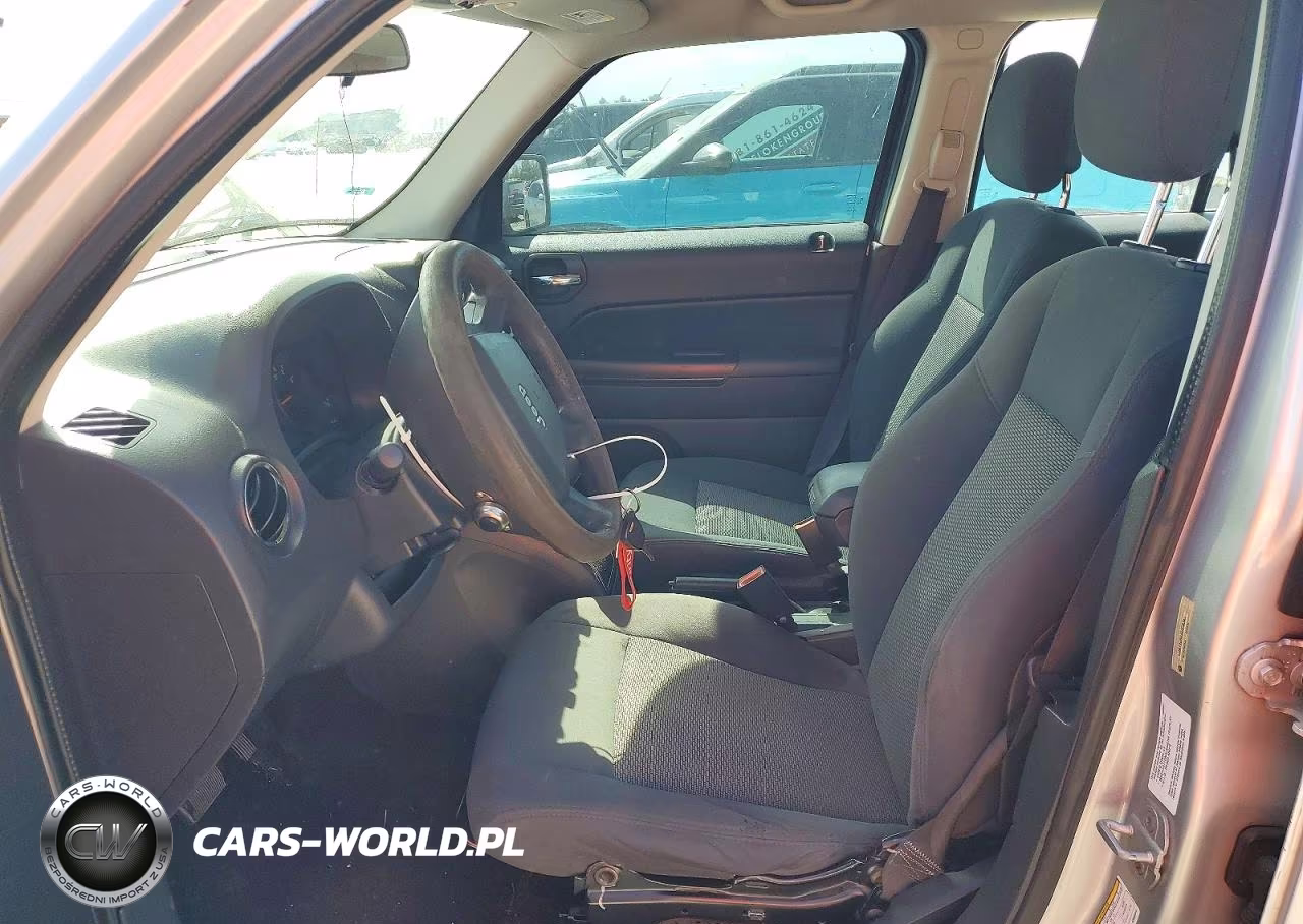 2010 Jeep Patriot Sport VIN:1J4NT2GBXAD558345 - 7