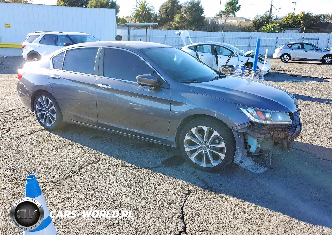2015 Honda Accord Sport VIN:1HGCR2F52FA210881 - 4