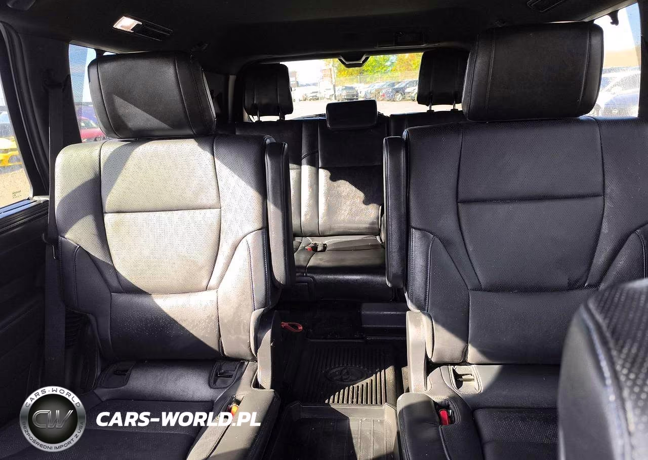 2026 Toyota Sequoia Platinum VIN:7SVAAABA4TX095256 - 10